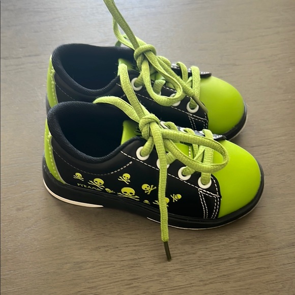 Pyramid Youth Skull Black/Green Bowling Shoes - Picture 1 of 4